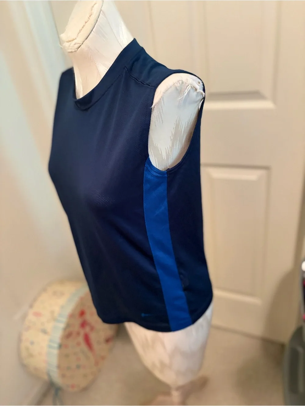 Nike Girls Navy Sleeveless Performance Tank Top M 10/12